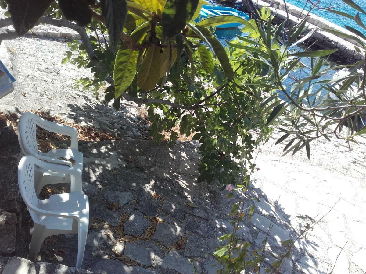 I&J Relaxing Beach Apartments Račišće المظهر الخارجي الصورة
