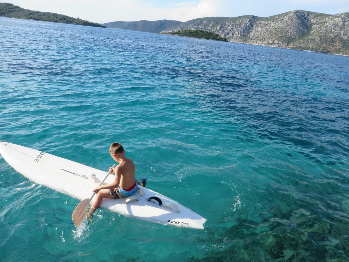 I&J Relaxing Beach Apartments Račišće المظهر الخارجي الصورة