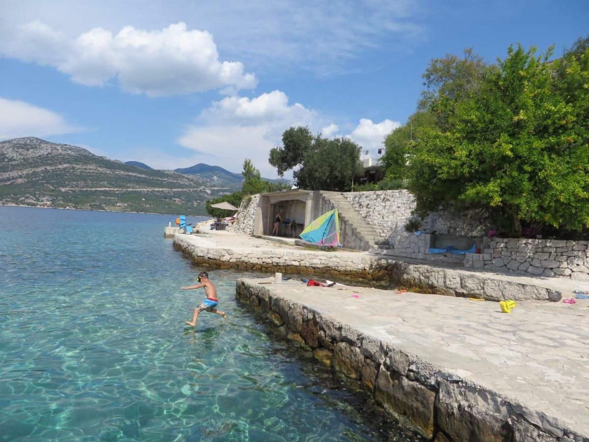I&J Relaxing Beach Apartments Račišće المظهر الخارجي الصورة