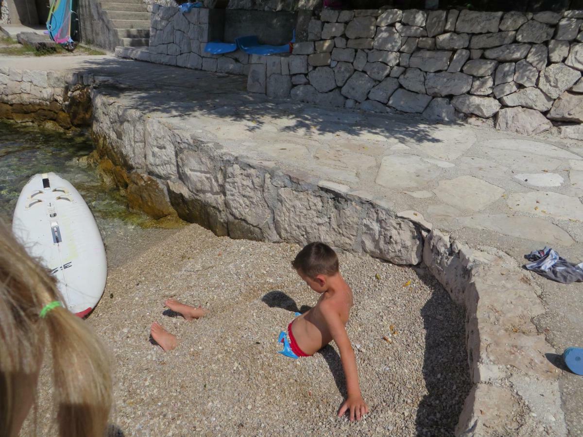 I&J Relaxing Beach Apartments Račišće المظهر الخارجي الصورة