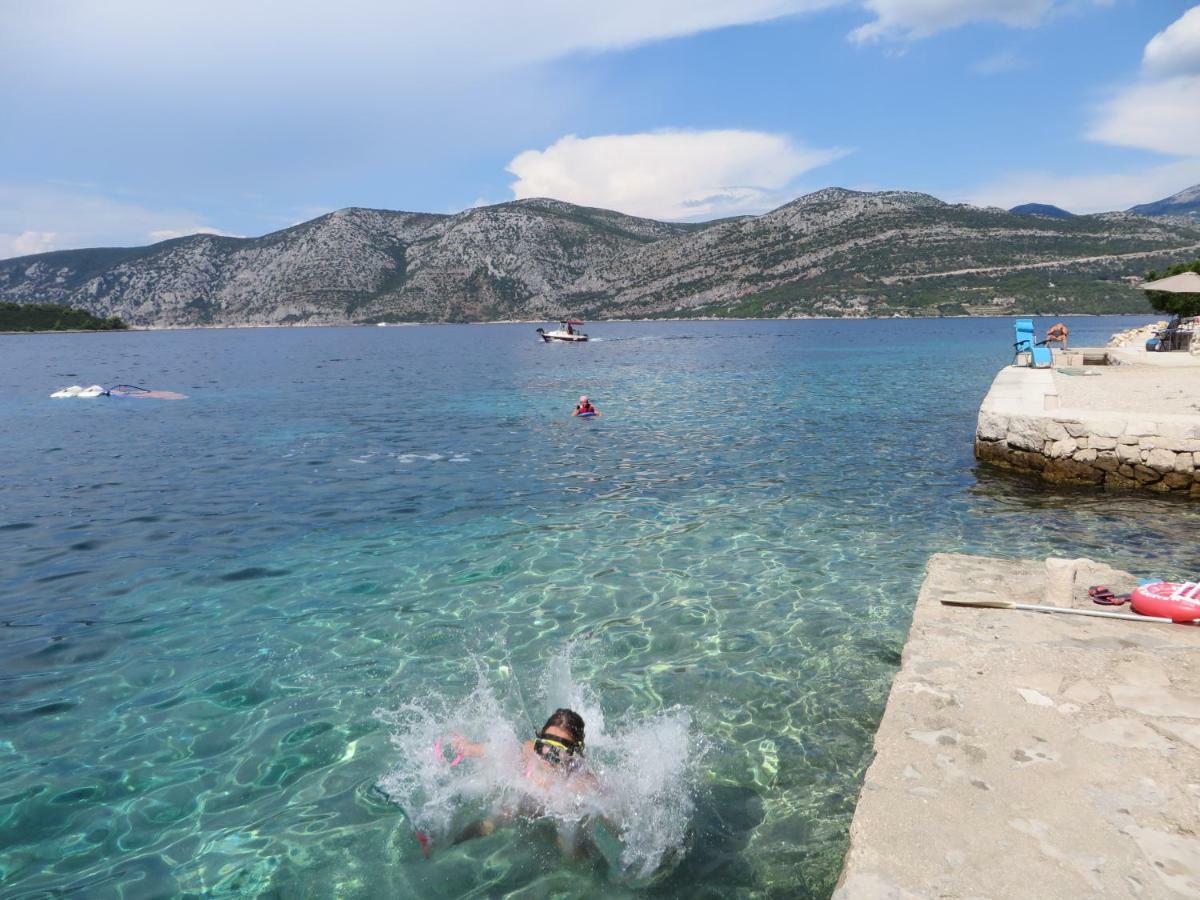 I&J Relaxing Beach Apartments Račišće المظهر الخارجي الصورة
