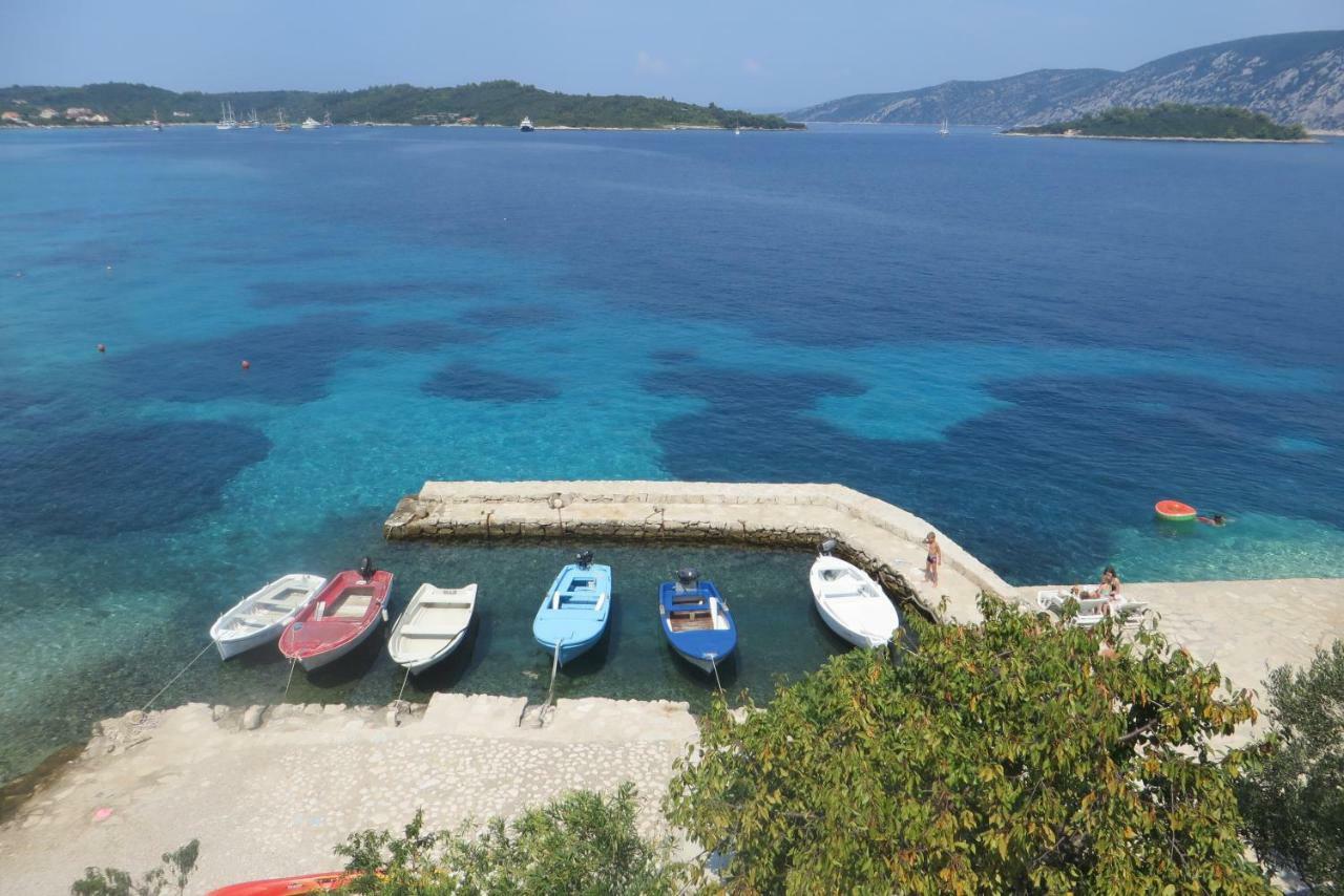 I&J Relaxing Beach Apartments Račišće المظهر الخارجي الصورة