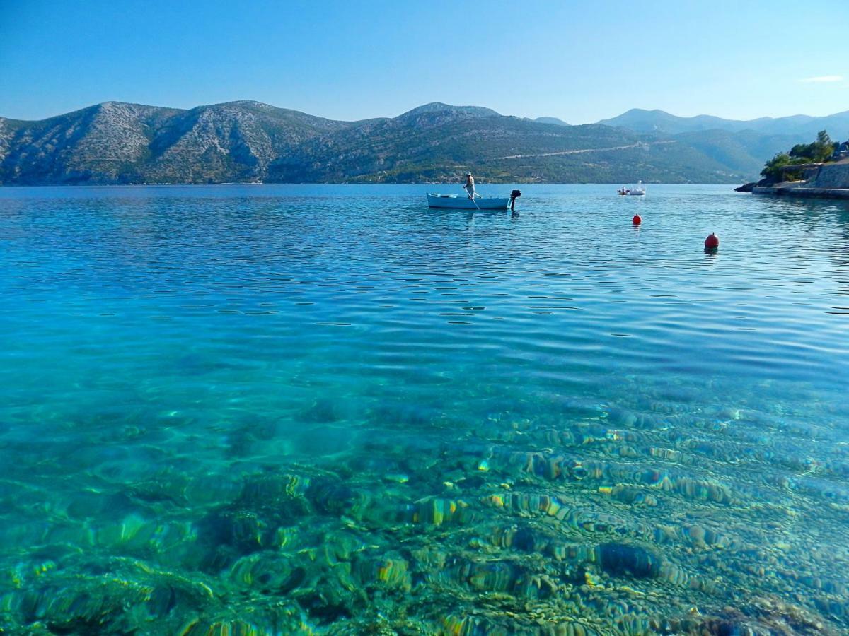 I&J Relaxing Beach Apartments Račišće المظهر الخارجي الصورة