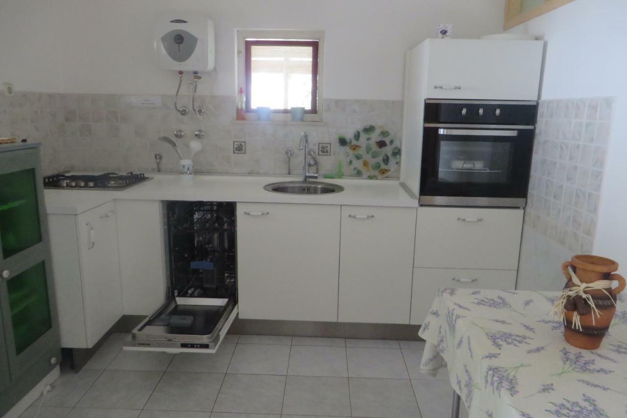 I&J Relaxing Beach Apartments Račišće المظهر الخارجي الصورة