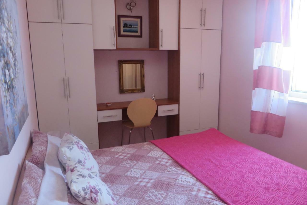 I&J Relaxing Beach Apartments Račišće المظهر الخارجي الصورة